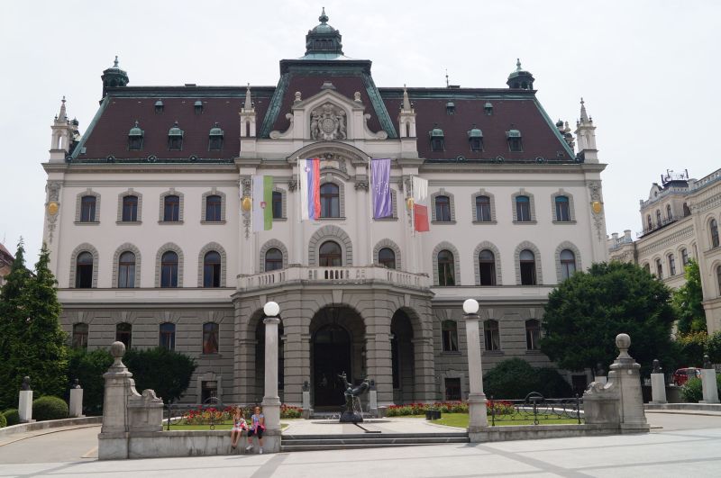 Uniwersytet na Placu Kongresowym w Lublanie